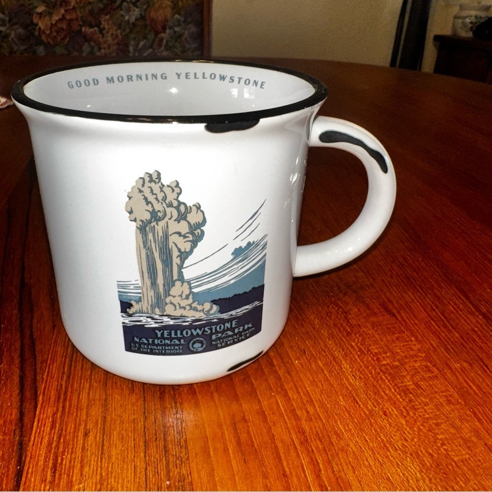 YELLOWSTONE WPA CAMP MUG - Picture 2 of 4
